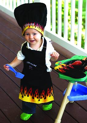 Manual Woodworkers and Weavers  Inc Lil Griller Apron 3PC Set 