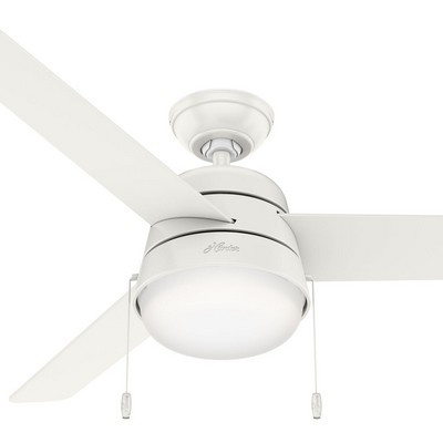 Hunter Fan Co Hunter 52 inch Aker Fresh White Damp Rated Ceiling Fan with LED Light Kit and Pull Chain White