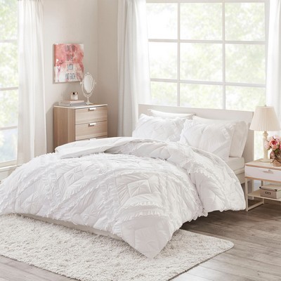 Olliix Kacie Solid Quilt Set With Tufted Diamond Ruffles White