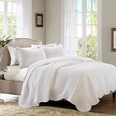 Olliix Tuscany 3 Piece Reversible Scalloped Edge Quilt Set White