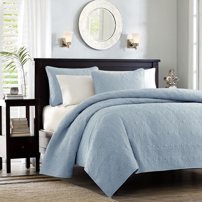 Olliix Quebec Reversible Quilt Set Blue